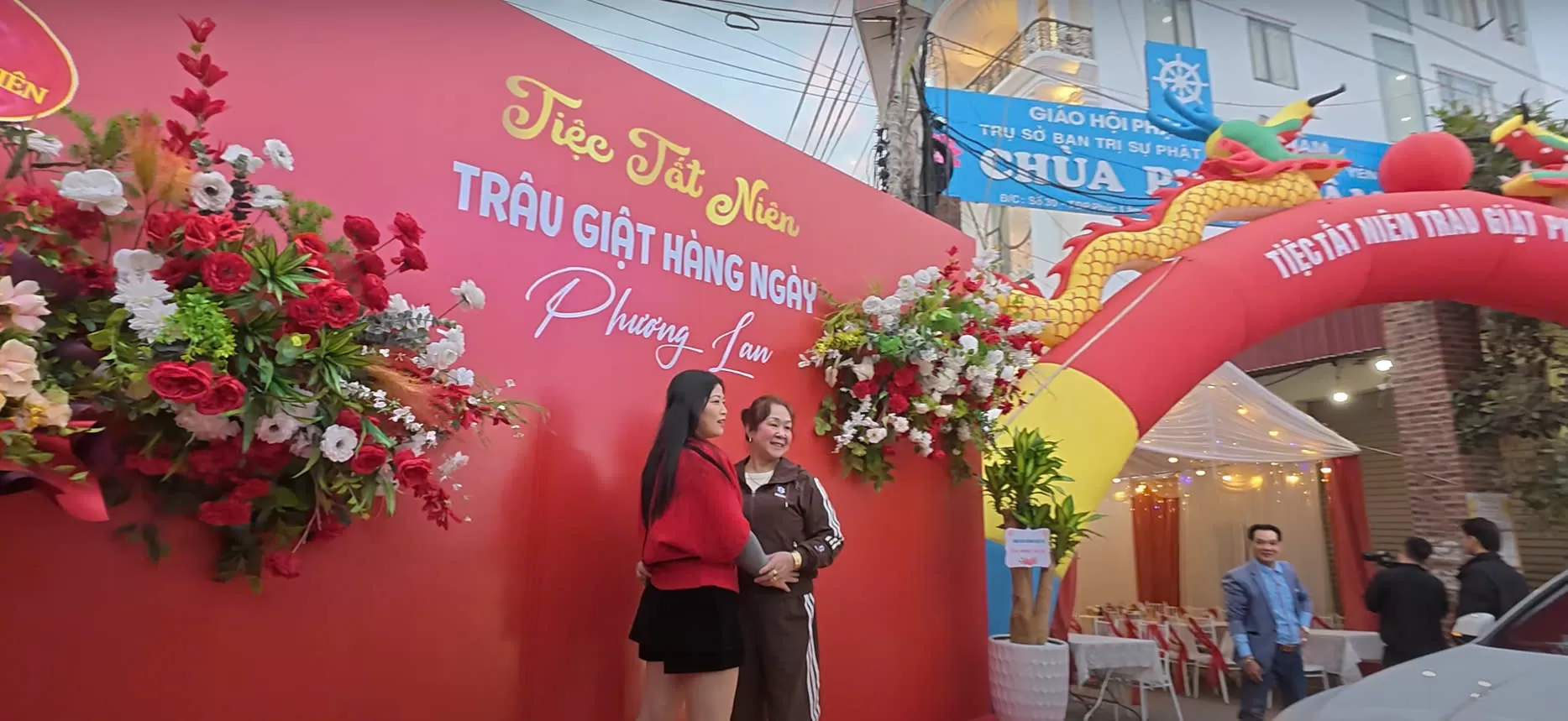 Trâu giật phương lan - chúc mừng năm mới